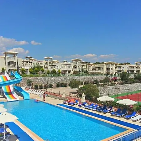 Akasya With Private Pool بوغازيتْشي