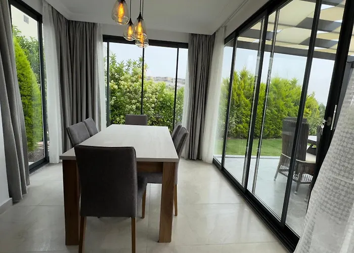 Akasya With Private Pool Villa